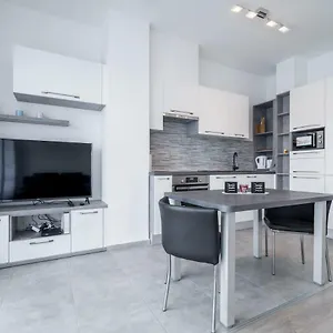  Apartment Bpr Chic White With Terrace & A/c & Garage